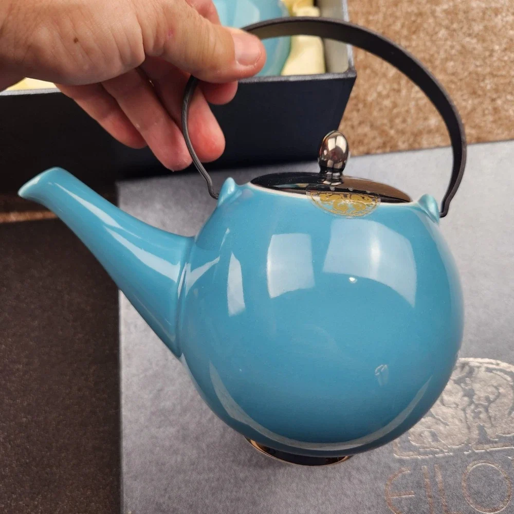 EiLong Ceramic Tea Pot Set  Blue Silver Tone Lid Made In Taiwan Vintage